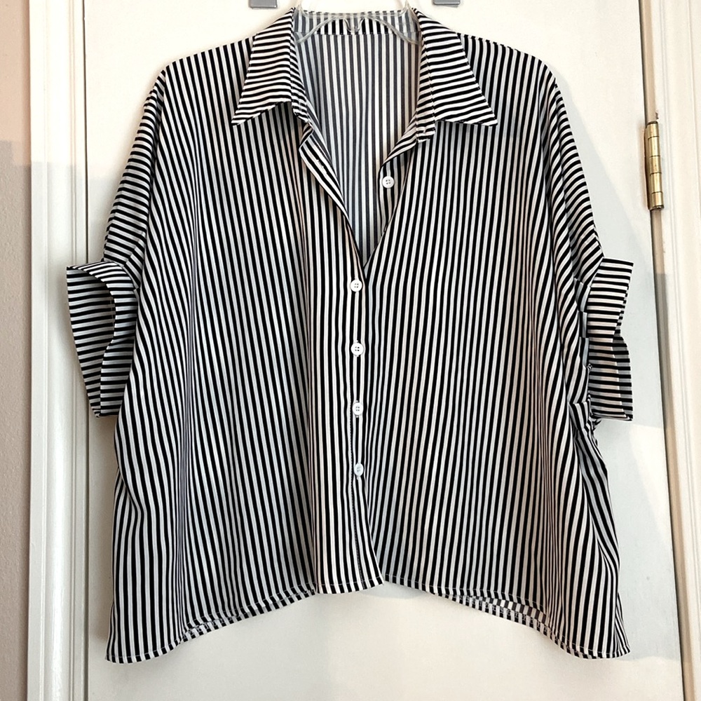 Striped Oversized Button Down Shirt - Picture 4 of 5